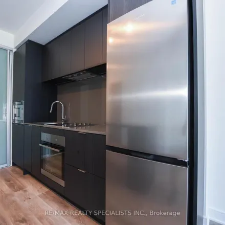 Image 3 - Dundas Street East, Mississauga, ON L5A 1W0, Canada - Apartment for rent