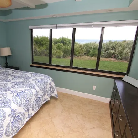 Rent this 3 bed condo on New Smyrna Beach
