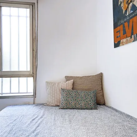 Rent this 1 bed apartment on Carrer de Jaume Roig in 7, 46010 Valencia