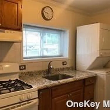Rent this 1 bed apartment on 140 Wall Street in Huntington, NY 11743
