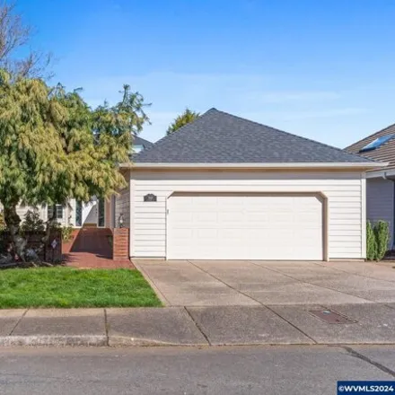 Buy this 4 bed house on 1919 Spicetree Lane Southeast in Salem, OR 97306