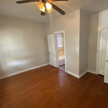 Image 7 - 2010 Taft St Apt 4, Houston, Texas, 77006 - House for rent