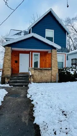 Buy this 5 bed house on 469 Dickinson Street Southeast in Grand Rapids, MI 49507