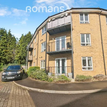 Rent this 2 bed apartment on The Roperies in Buckinghamshire, HP13 7FW