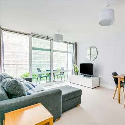 Image 3 - Oswald Building, 374 Queenstown Road, London, SW11 8PP, United Kingdom - Apartment for rent