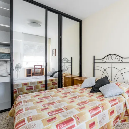 Rent this 4 bed room on Carrer del Pintor Pahissa in 39, 08001 Barcelona