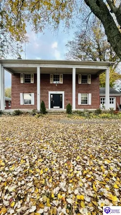 Image 1 - 716 Lebanon Avenue, Campbellsville, KY 42718, USA - House for sale