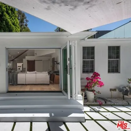 Image 4 - 8794 Sherwood Drive, West Hollywood, CA 90069, USA - House for sale