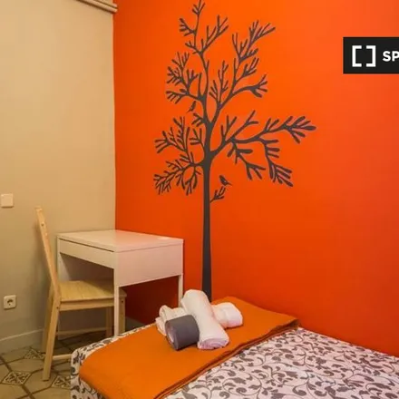 Rent this 8 bed room on Carrer de Muntaner in 412, 08001 Barcelona