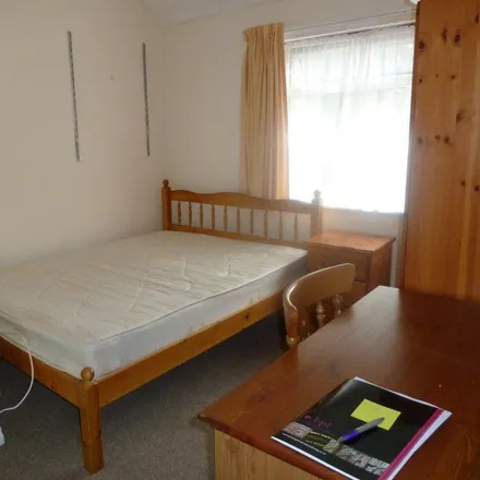 Image 5 - Poole Crescent, Metchley, B17 0PB, United Kingdom - House for rent