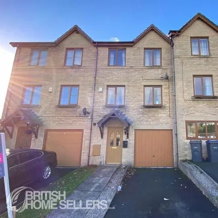 Buy this 3 bed townhouse on Seven Acres in Denholme, BD13 4NF