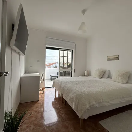 Image 7 - Rua pedro Soares, 2820-302 Almada, Portugal - Apartment for rent