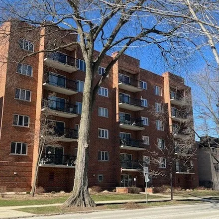 Buy this 2 bed condo on Graceland & Thacker in Graceland Avenue, Des Plaines