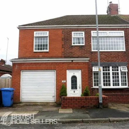Buy this 4 bed duplex on Wagstaffe Street in Middleton, M24 6BB
