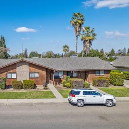 Image 8 - 5218 Cambridge Ave W, Visalia, California, 93277 - House for sale