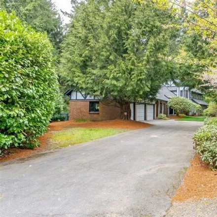Buy this 4 bed house on 14100 Northeast 40th Place in Bellevue, WA 98007