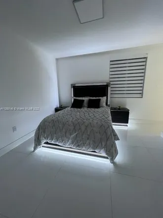 Image 7 - 10242 Northwest 75th Terrace, Doral, FL 33178, USA - House for rent