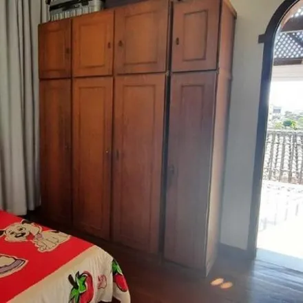 Rent this 5 bed house on Rua São Paulo in Centro, Divinópolis - MG