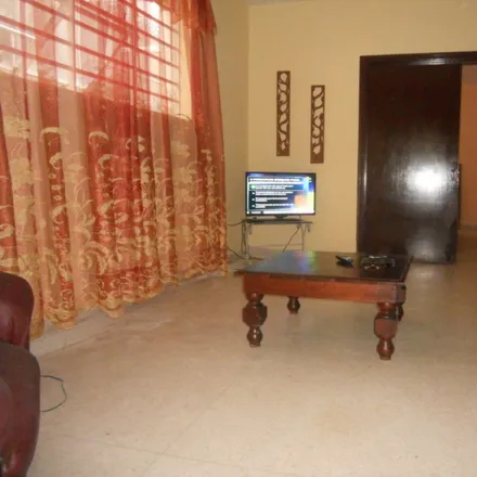 Rent this 3 bed house on Príncipe