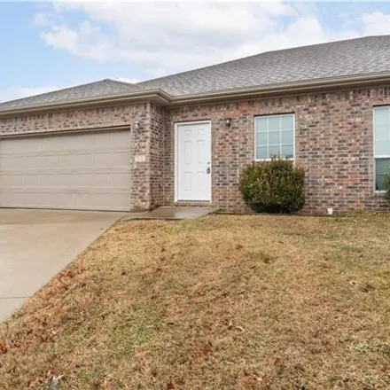 Rent this 3 bed townhouse on 317 Copper Oaks Drive in Centerton, AR 72719