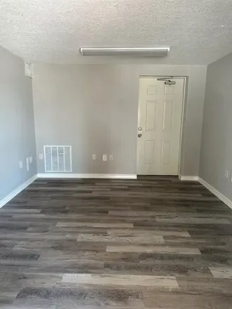 Image 4 - 129 North Jones Street, Baytown, TX 77520, USA - Condo for rent