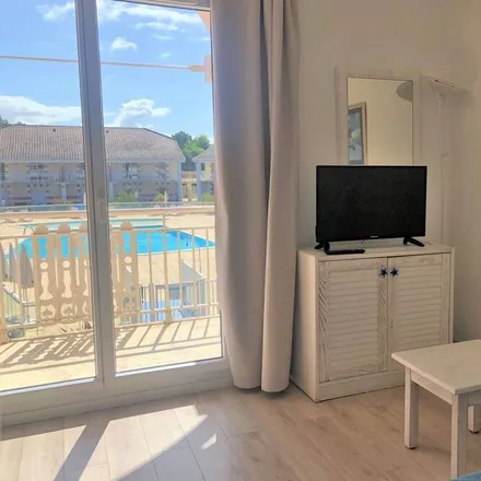 Rent this 1 bed apartment on 33123 Le Verdon-sur-Mer