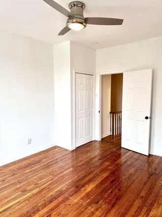 Image 5 - 18 Crescent Avenue, Jersey City, NJ 07304, USA - House for rent