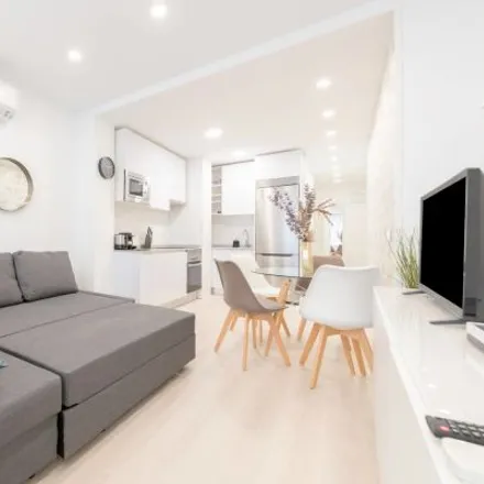 Image 2 - Wok Fresh, Calle de Hortaleza, 28004 Madrid, Spain - Apartment for rent
