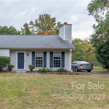 Buy this 3 bed house on 3512 Cross Winds Road in Deerhurst, Charlotte