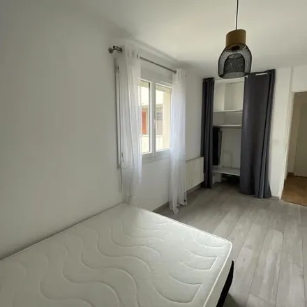 Rent this 2 bed apartment on 3 Rue Marbeuf in 38100 Grenoble, France