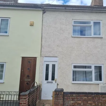 Buy this 2 bed townhouse on Lorne Street in Swindon, SN1 5DP