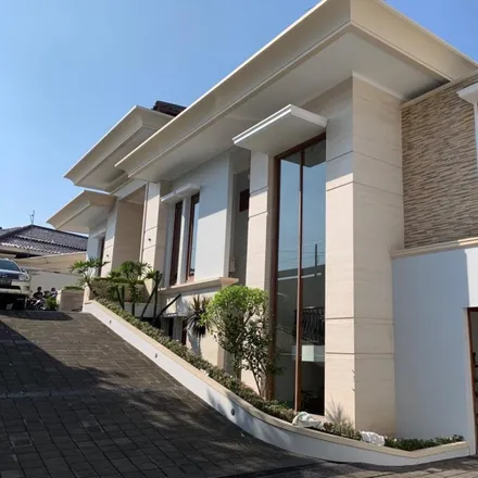 Rent this 1 bed house on Semarang in RW 01, ID