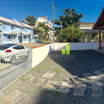 Rent this 3 bed house on Rua Codorna 180 in Bombas, Bombinhas - SC