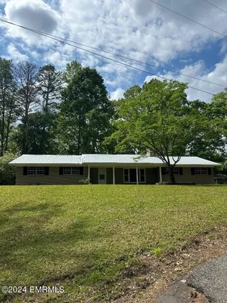 Buy this 5 bed house on 3099 Oak Drive in Meridian, MS 39307