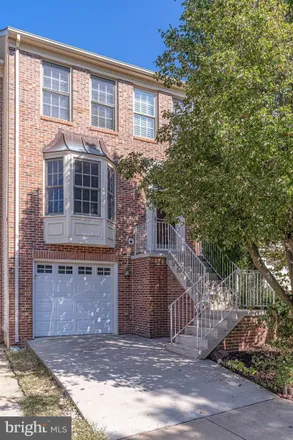 Image 1 - 6498 Sharps Drive, Centreville, VA 20121, USA - Townhouse for sale