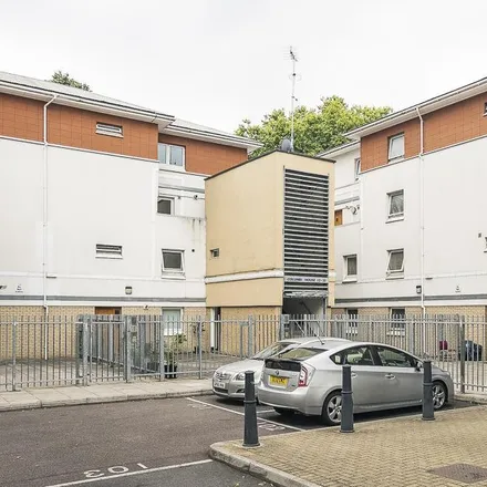 Image 9 - Columbia House, 201 Hamlets Way, London, E3 4LS, United Kingdom - Apartment for rent