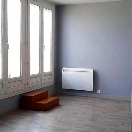 Rent this 1 bed apartment on 44 bis Rue Dorée in 45200 Montargis, France