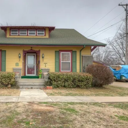 Image 2 - 1448 Cleveland Avenue, Baxter Springs, KS 66713, USA - House for sale