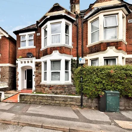 Rent this 4 bed duplex on 7 Kenilworth Road in Bedford Place, Southampton