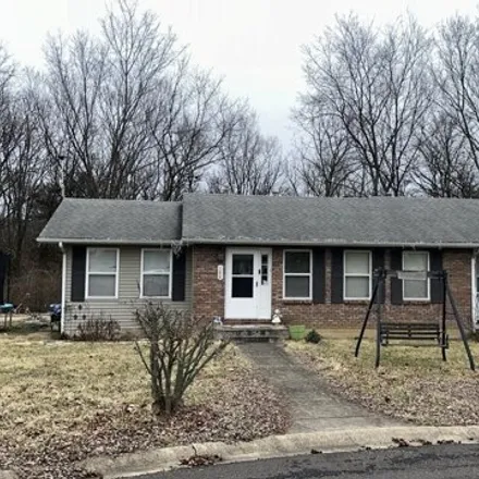 Buy this 3 bed house on 401 Bennetts Street in Farmington, MO 63640