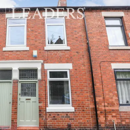 Rent this 2 bed townhouse on School House in Vicarage Road, Stoke