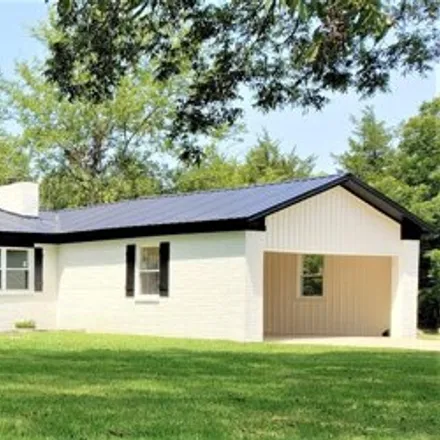 Buy this 5 bed house on 499 North Olive Street in Okolona, Chickasaw County