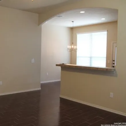 Image 2 - 672 Creekside Circle, New Braunfels, TX 78130, USA - Apartment for rent