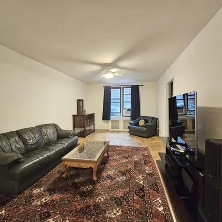 Image 4 - 70 Park Terrace East, New York, NY 10034, USA - Apartment for sale