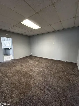 Image 6 - Fort Madison Veterinary Clinic, Old Highway 61, Fort Madison, IA 52627, USA - House for sale