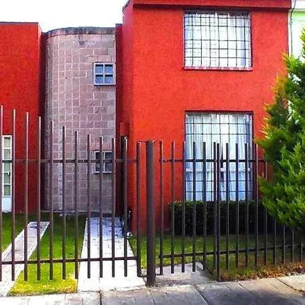 Buy this 3 bed house on jn maria montessori in Calle Ciruelos, 52004 Fraccionamiento Las Golondrinas