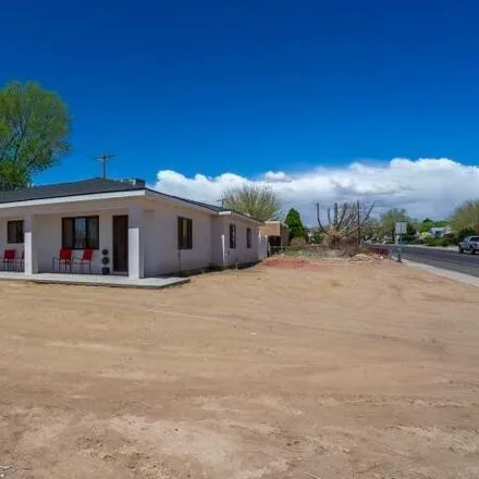 Buy this 3 bed house on 2298 11th Street in Farmington, NM 87401