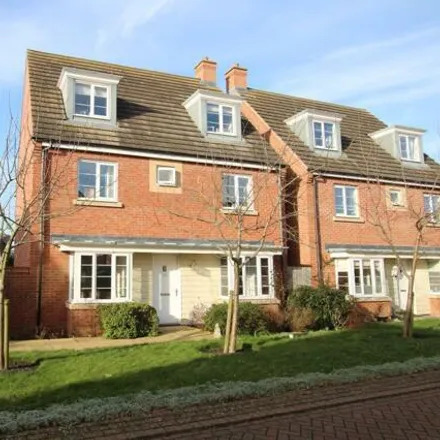 Buy this 5 bed house on unnamed road in Littleport, CB6 1FJ