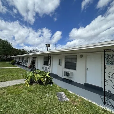 Image 2 - 7700 North Miami Avenue, Little River, Miami, FL 33150, USA - House for rent