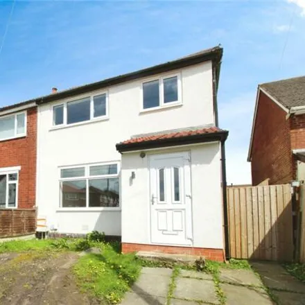 Rent this 3 bed duplex on Burns Road in Little Hulton, M38 9QW
